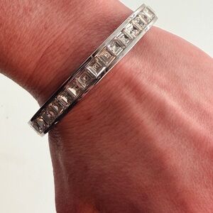 Elegant Silver Bracelet with Clear Stones